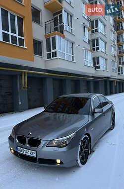 Седан BMW 5 Series 2004 в Вінниці