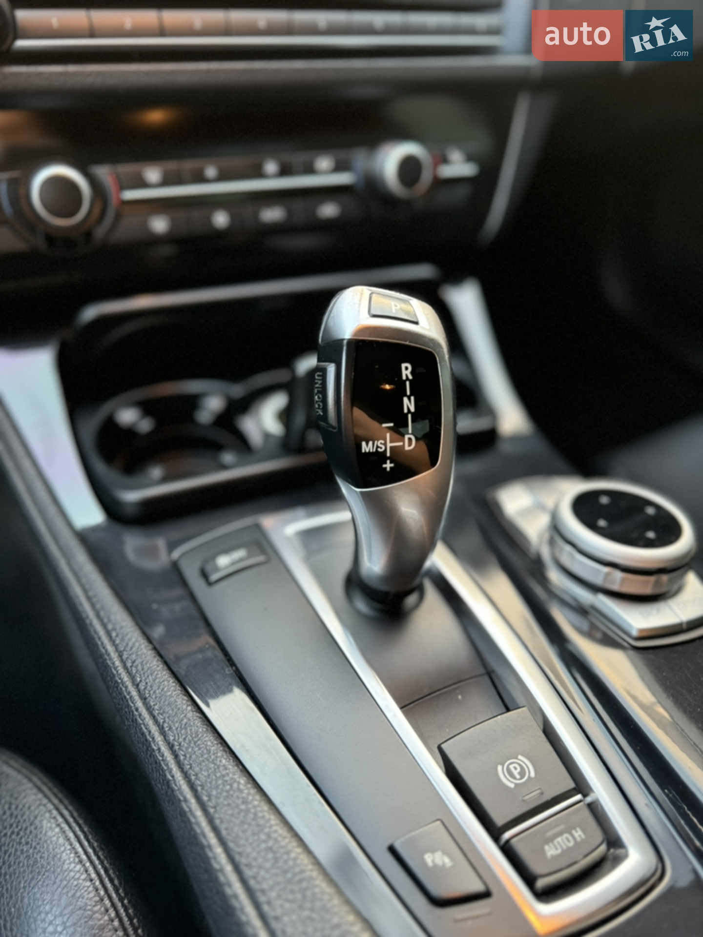 2011 BMW 5er - мініатюра 10