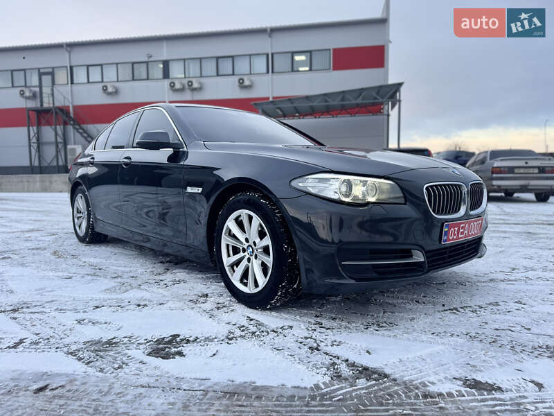 Седан BMW 5 Series 2013 в Нововолинську