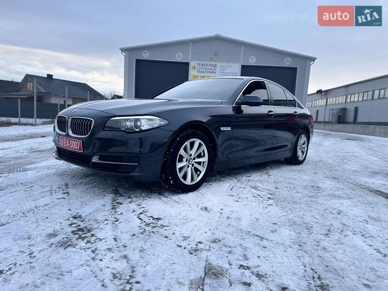 Седан BMW 5 Series 2013 в Нововолинську