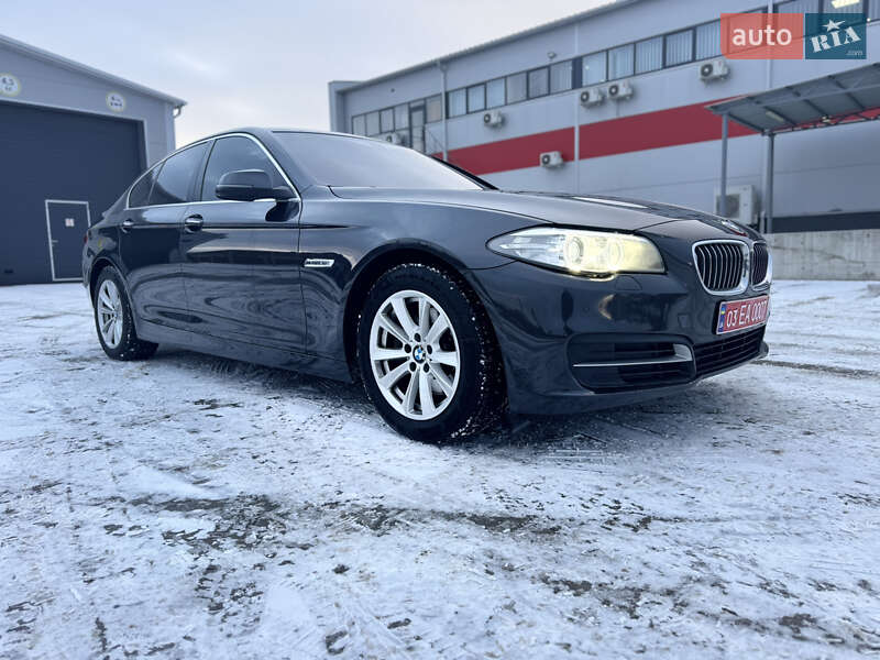 Седан BMW 5 Series 2013 в Нововолинську