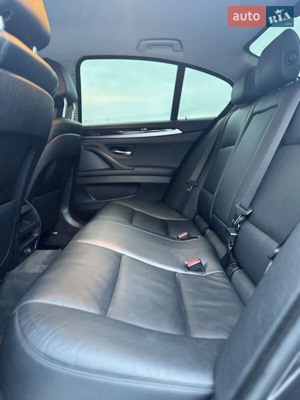 Седан BMW 5 Series 2013 в Нововолинську