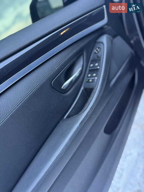 Седан BMW 5 Series 2013 в Нововолинську