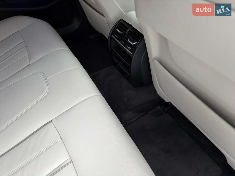 Седан BMW 5 Series 2017 в Мукачевому