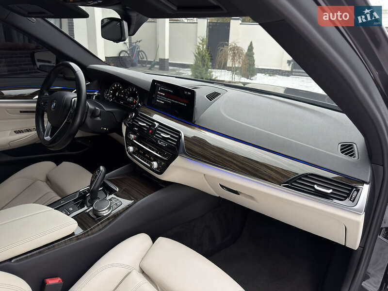 Седан BMW 5 Series 2017 в Мукачевому