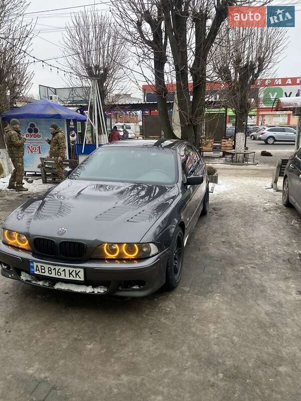 Седан BMW 5 Series 2001 в Гайсину