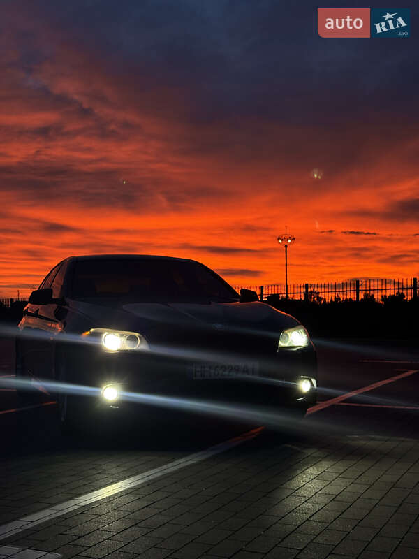 Седан BMW 5 Series 2012 в Одесі