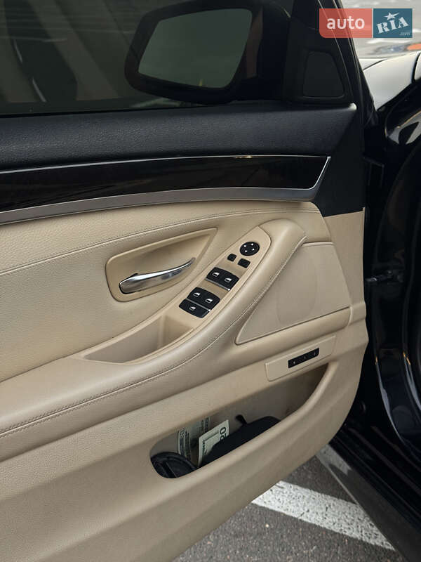 Седан BMW 5 Series 2012 в Одесі
