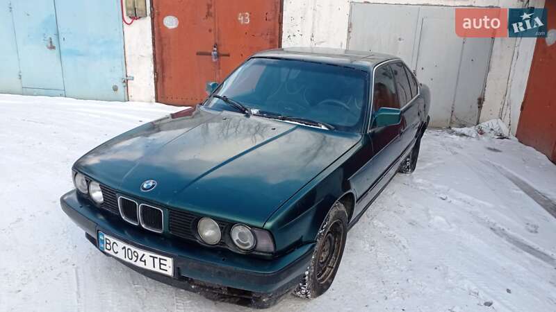 Седан BMW 5 Series 1989 в Львове