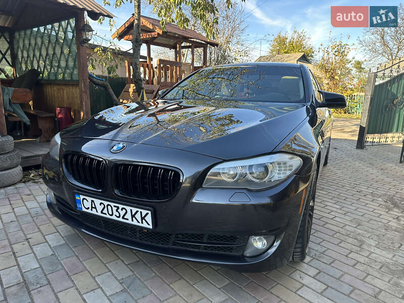 Седан BMW 5 Series 2010 в Умані