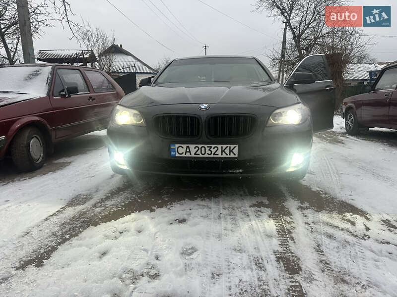 Седан BMW 5 Series 2010 в Умані