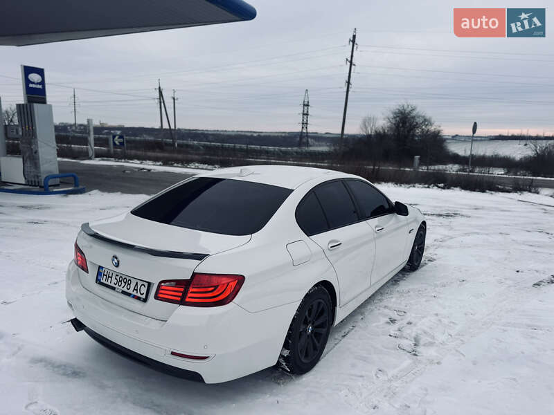 BMW 5 Series 2011 BMW 5 Series 2011