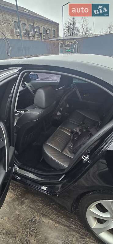 Седан BMW 5 Series 2004 в Каменском