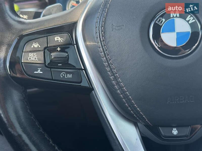 Седан BMW 5 Series 2017 в Киеве фото 10 Седан BMW 5 Series 2017 в Киеве