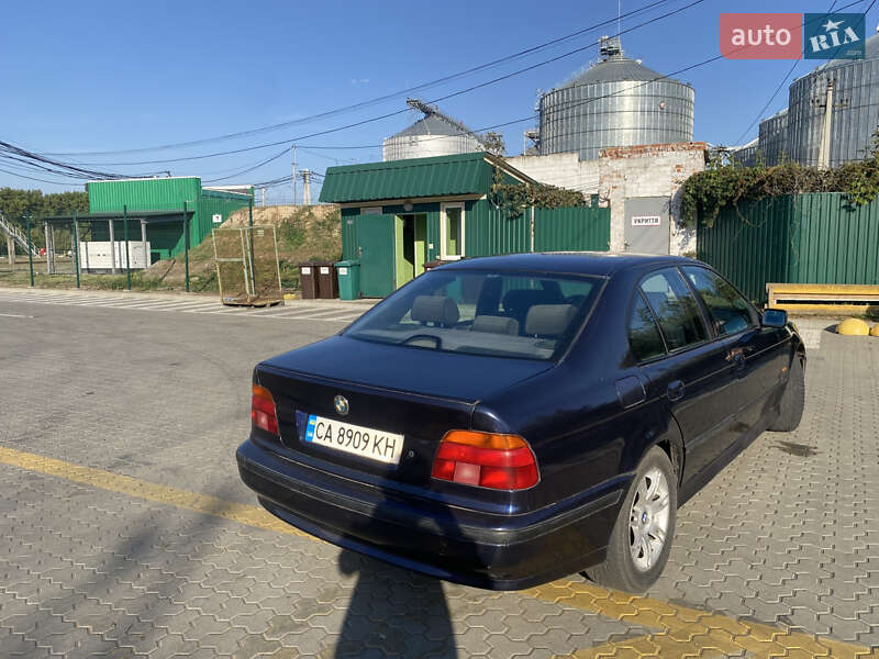 Седан BMW 5 Series 1998 в Ніжині