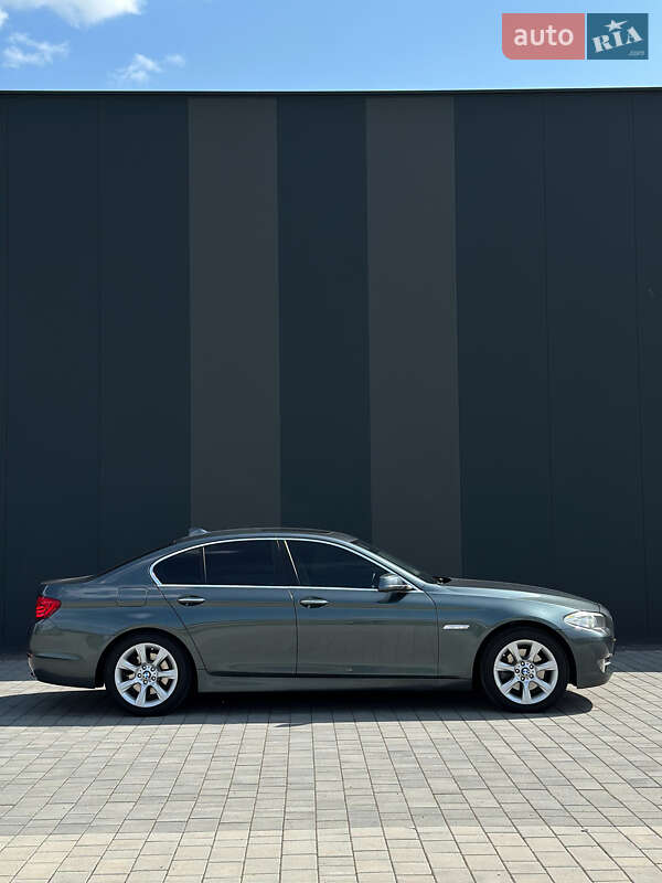Седан BMW 5 Series 2012 в Хмельницькому