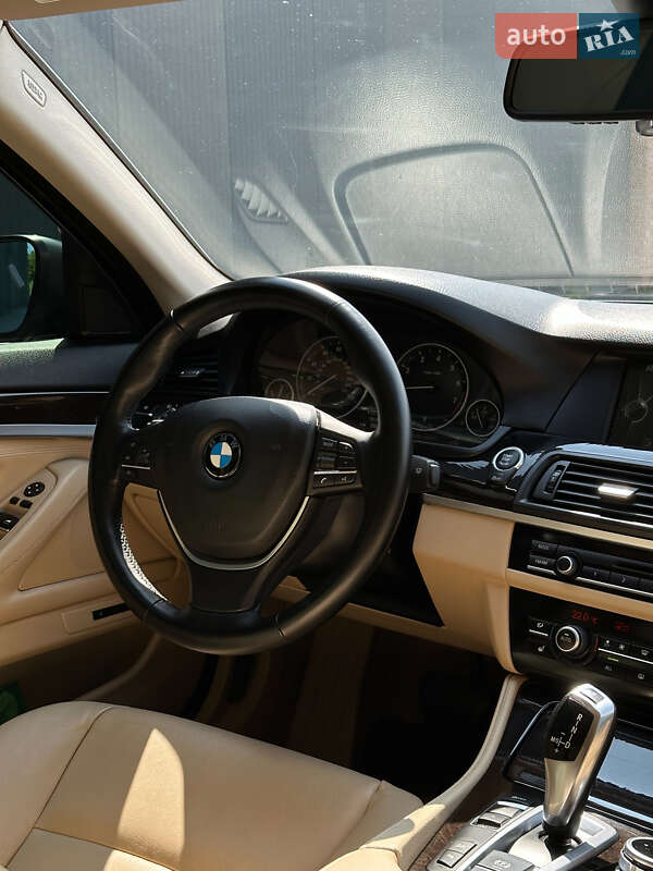 Седан BMW 5 Series 2012 в Хмельницькому