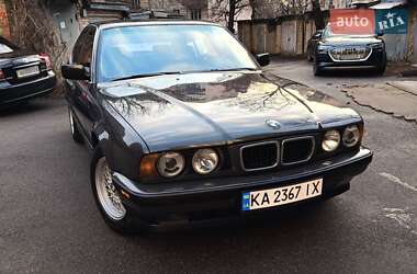Седан BMW 5 Series 1992 в Києві