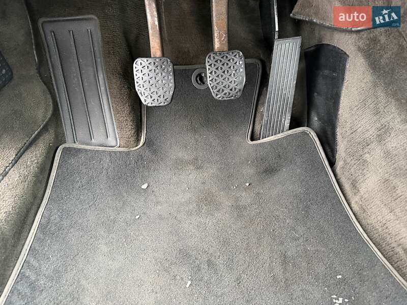 Седан BMW 5 Series 1982 в Киеве