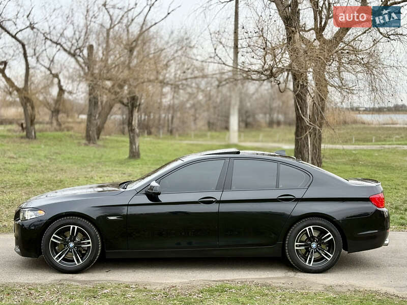 Седан BMW 5 Series 2012 в Николаеве