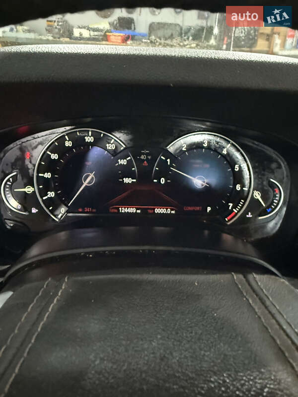 Седан BMW 5 Series 2017 в Львове