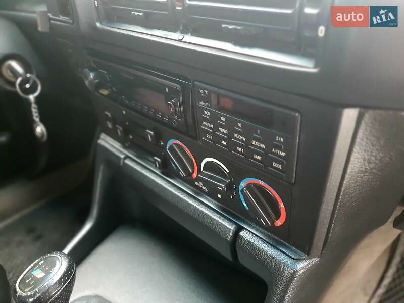 Седан BMW 5 Series 1990 в Івано-Франківську