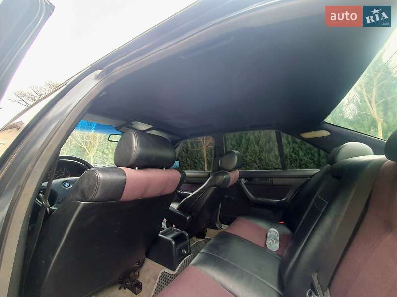 Седан BMW 5 Series 1990 в Івано-Франківську