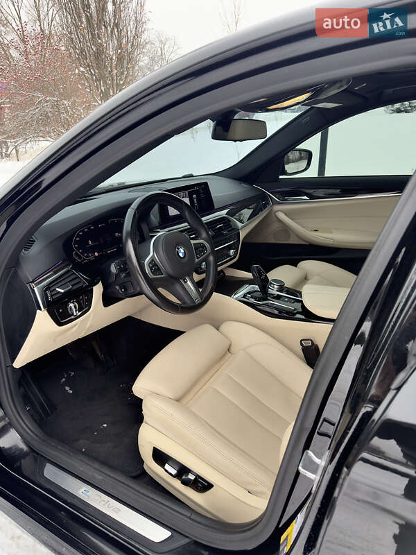 Седан BMW 5 Series 2018 в Львові