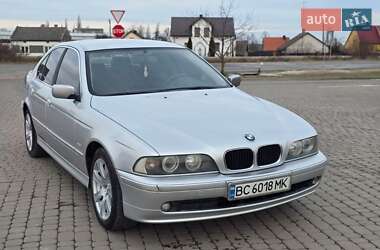 Седан BMW 5 Series 2000 в Львові