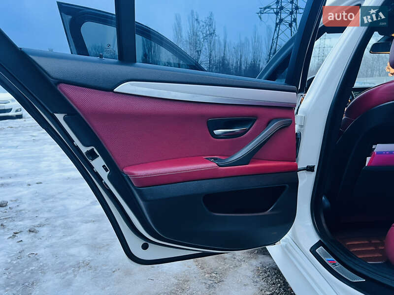 Седан BMW 5 Series 2011 в Харкові