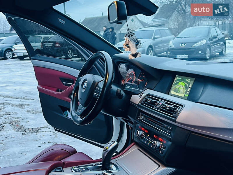 Седан BMW 5 Series 2011 в Харкові