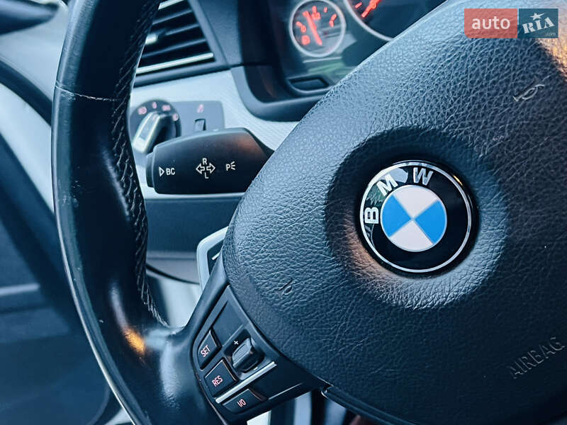 Седан BMW 5 Series 2011 в Харкові