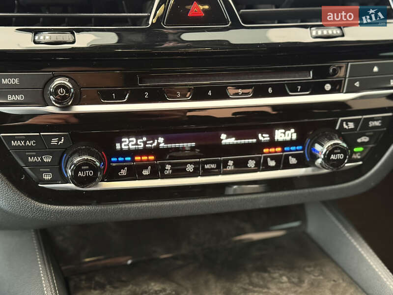 Седан BMW 5 Series 2017 в Киеве