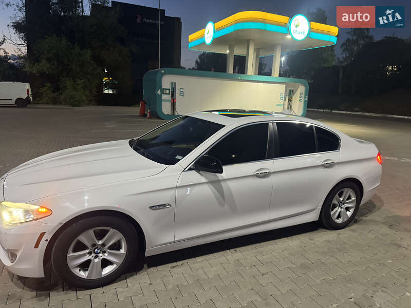 Седан BMW 5 Series 2013 в Черновцах
