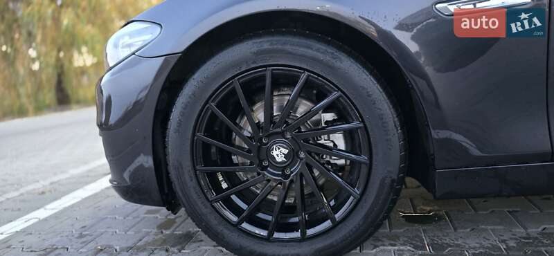 Седан BMW 5 Series 2015 в Чернівцях