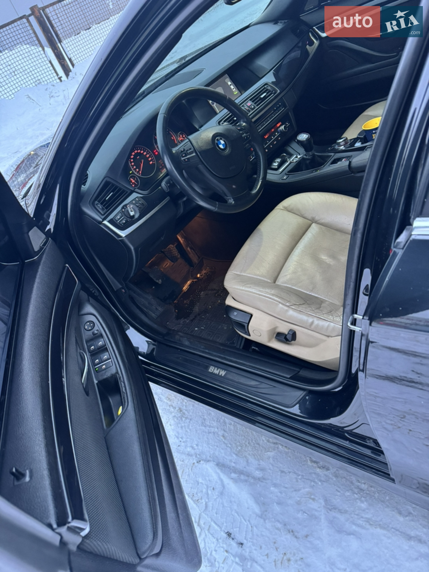 2010 BMW 5er - мініатюра 4
