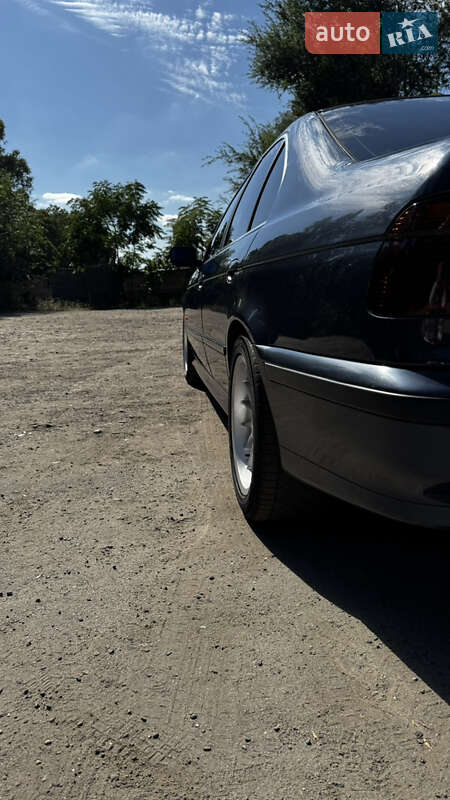 Седан BMW 5 Series 2002 в Днепре