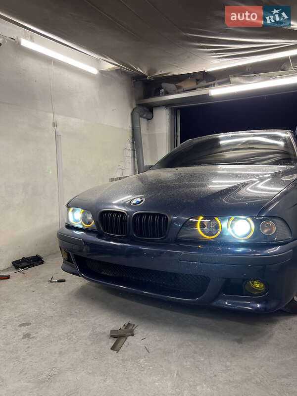 Седан BMW 5 Series 2002 в Днепре