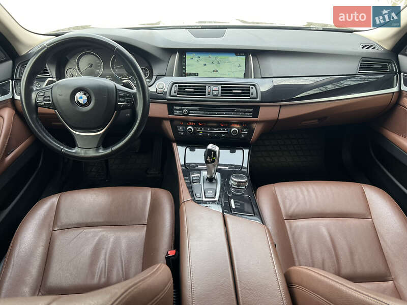 Седан BMW 5 Series 2016 в Киеве