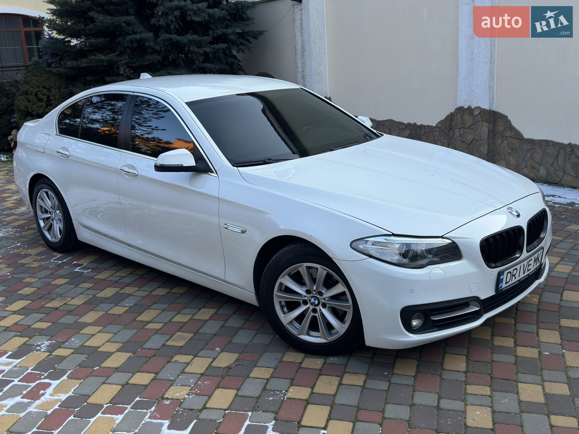 BMW 5 серії 2016 року