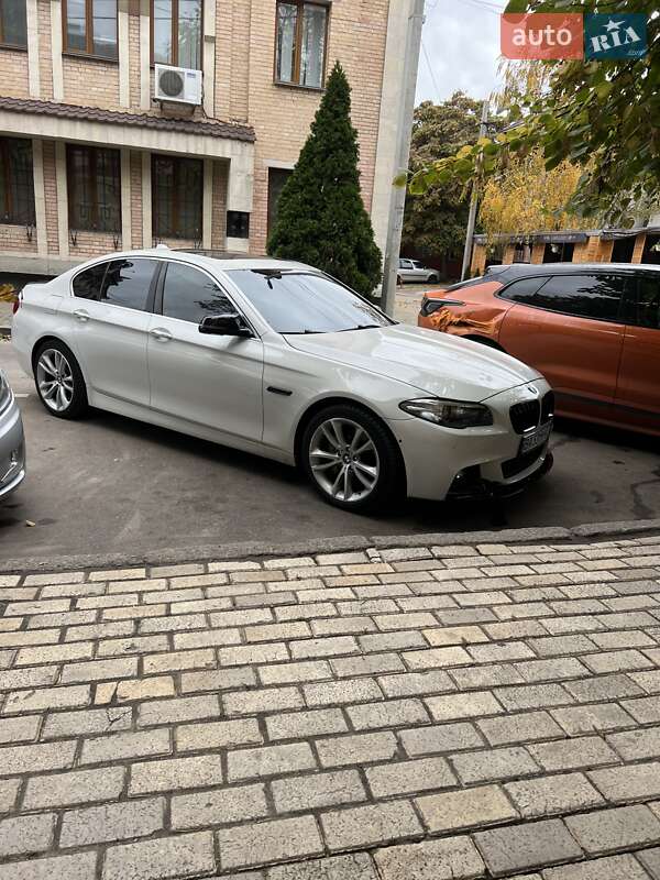 Седан BMW 5 Series 2014 в Кропивницком