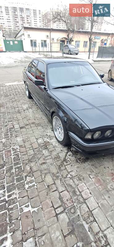 Седан BMW 5 Series 1995 в Одессе
