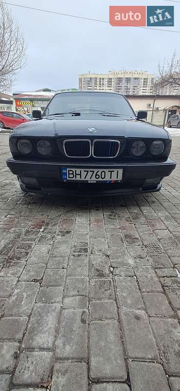 Седан BMW 5 Series 1995 в Одессе