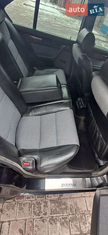 Седан BMW 5 Series 1995 в Одессе