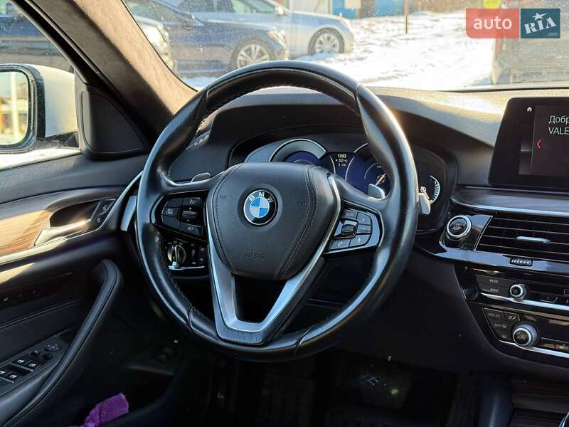 Седан BMW 5 Series 2018 в Ужгороде