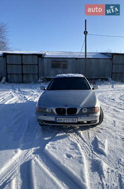 Седан BMW 5 Series 2000 в Вінниці