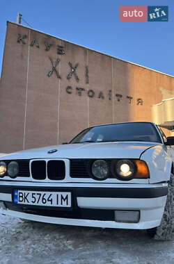 Седан BMW 5 Series 1993 в Луцьку