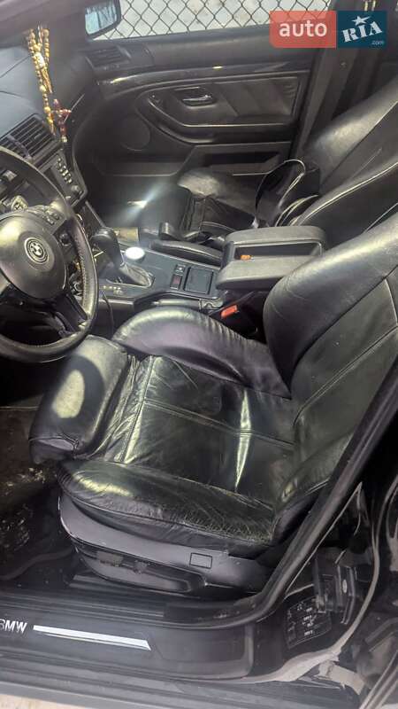 Седан BMW 5 Series 2002 в Ровно