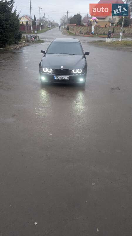 Седан BMW 5 Series 2002 в Ровно