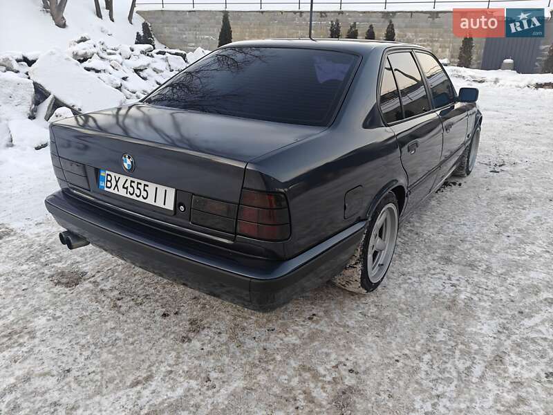 Седан BMW 5 Series 1995 в Хмельницком